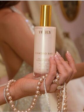 Truly | Diamond Baby Illuminating Body Serum | 90mL